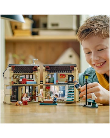 LEGO Harry Potter Privet Drive: Aunt Marge's Visit, Buildable House 76451