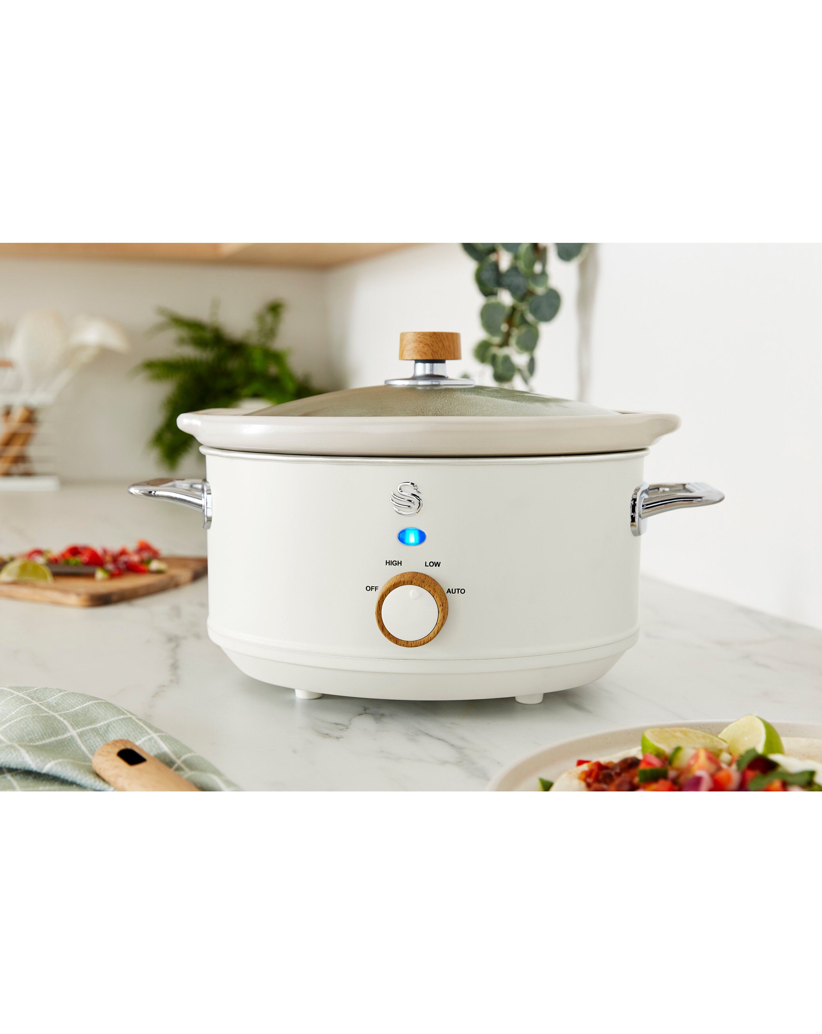 Swan Nordic 3.5L Slow Cooker - White