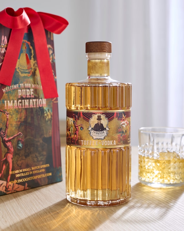 Incognito Spirits Collectors Edition Toffee Vodka 70cl & Gift Bag Set