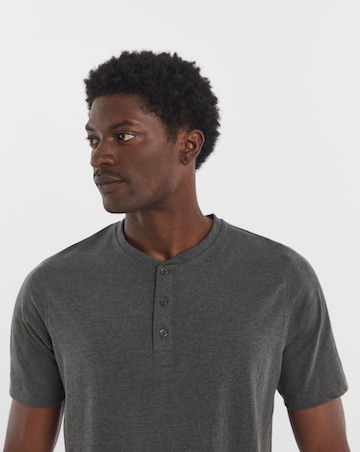 Short Sleeve Grandad T-Shirt Long Length- Burgundy