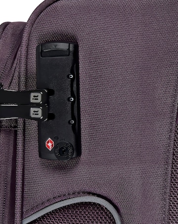 IT Luggage Teleported Medium Suitcase