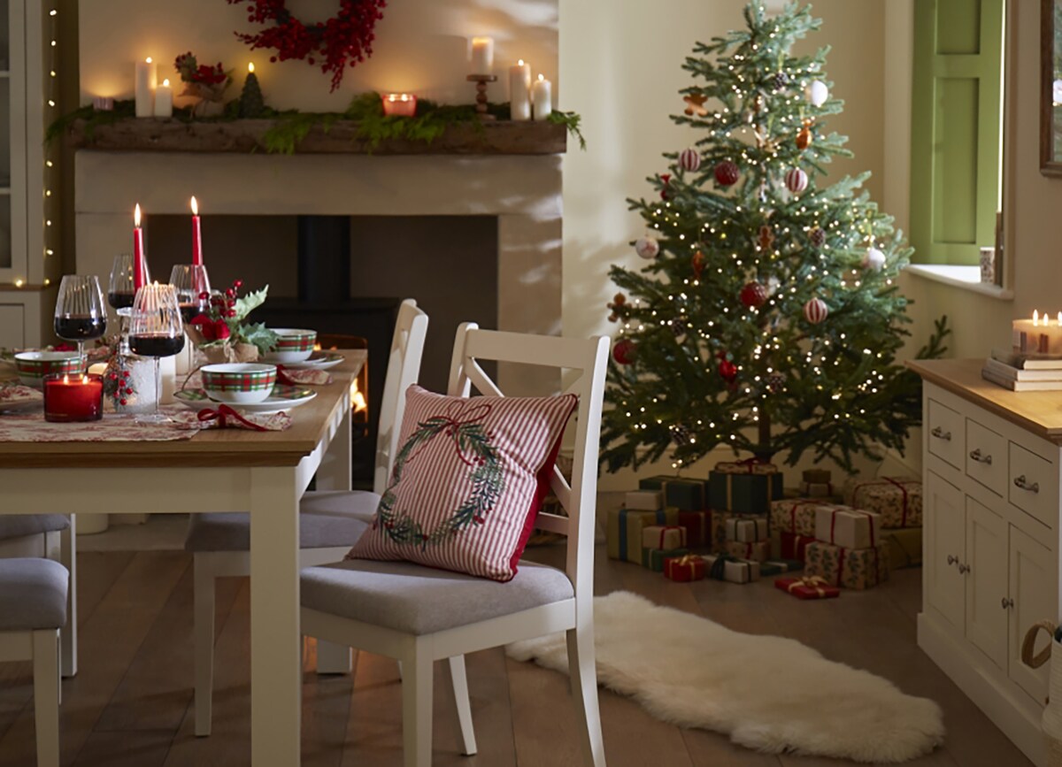 Christmas tree and dining room table