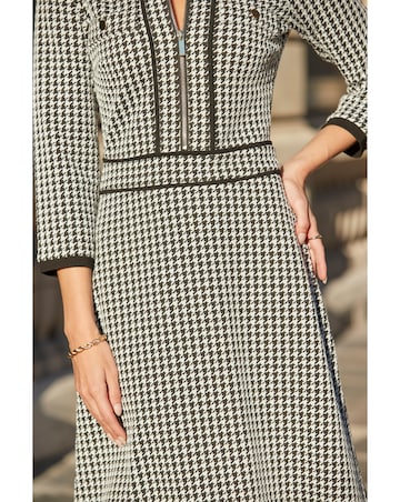Sosandar Contrast Tipped Dogtooth Dress