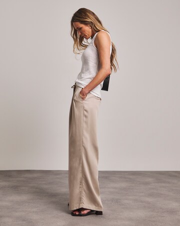 Anthology Linen Twist Detail Vest