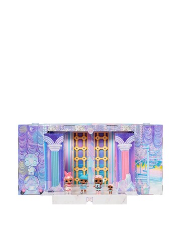 L.O.L. Surprise OMG Fashion Show Mega Runway Playset