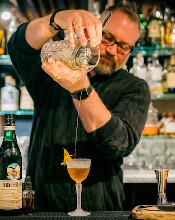 Cambridge Speakeasy Cocktail Coaching Experience For Two