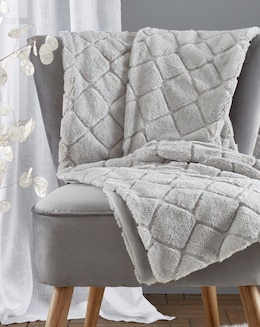 Catherine Lansfield  Cosy Diamond Throw