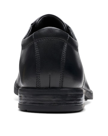 Clarks Howard Over Leather Shoe - Black