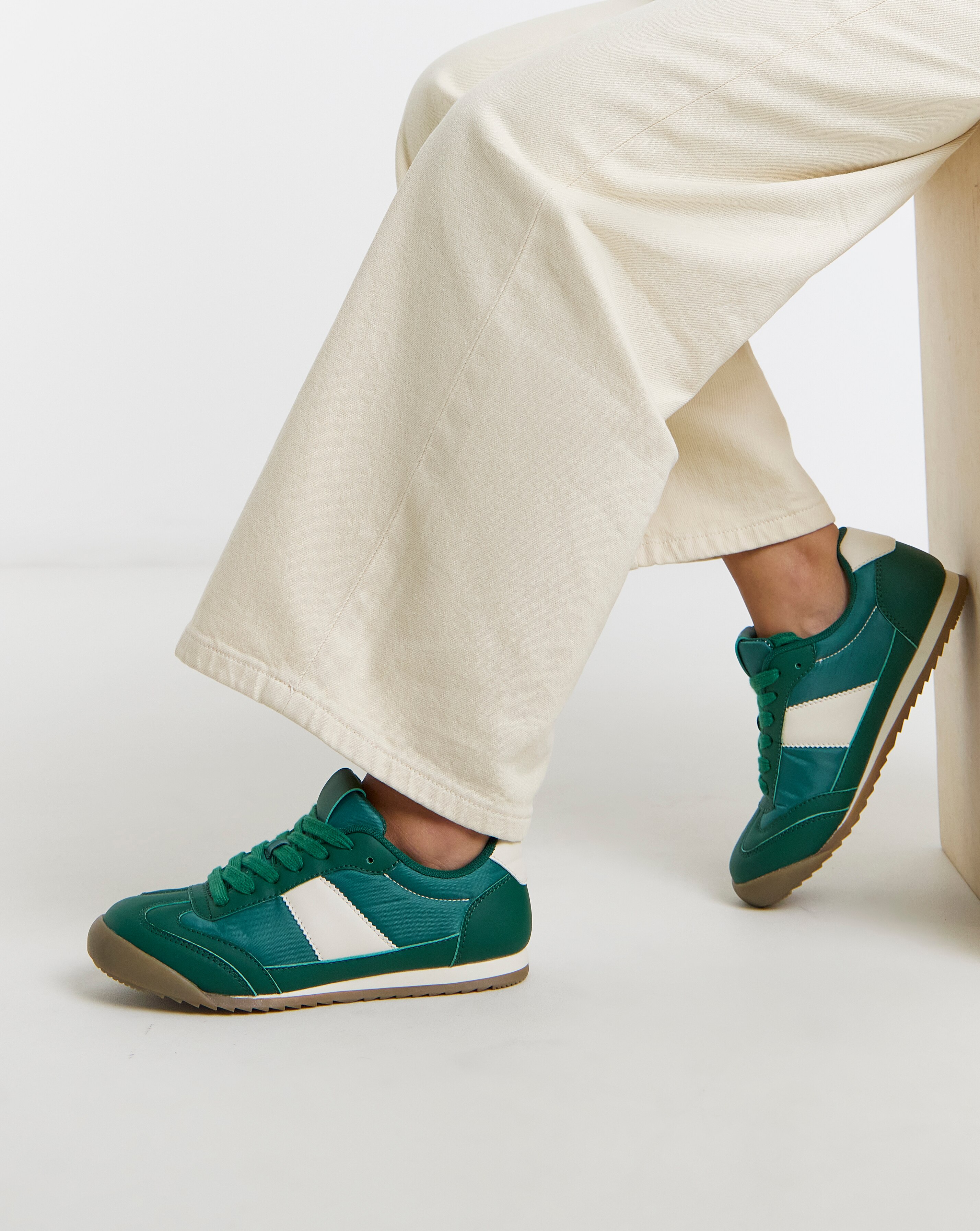 Storm Classic Retro Trainer - Extra Wide Fit (EEE)