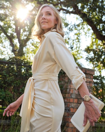 Garmin Lily 2 Smart Watch - Cream Gold with Coconut Silicone Band