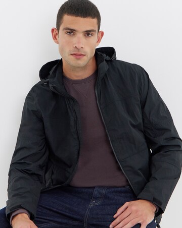 Lyle & Scott Stow Away Jacket - Black