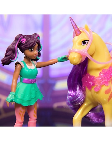Unicorn Academy Small Ava Doll and Plant Magic Leaf