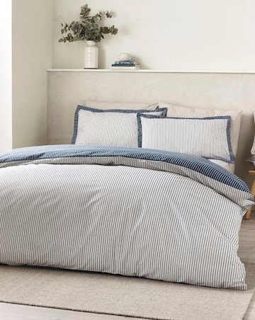 Catherine Lansfield Oxford Pinstripe Duvet Cover Set