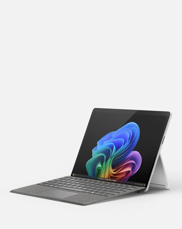 Microsoft Surface Pro Copilot+PC - 13in 16GB 256GB LCD - Platinum