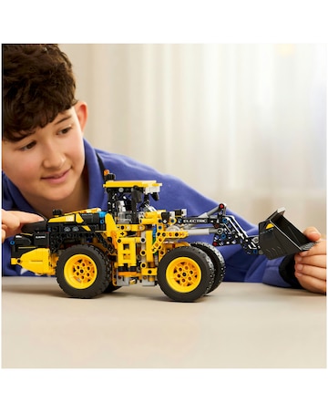 LEGO Technic Volvo L120 Electric Wheel Loader Construction Toy 42209