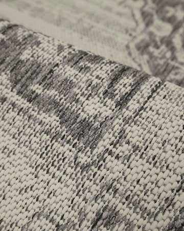 Gel Backed Medallion Rug