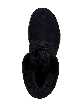 Skechers Lace Up Boot Standard Fit