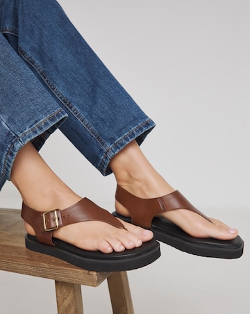 Lumina Toe Post Buckle Sandal - Wide Fit (E)