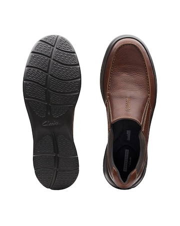 Clarks Cotrell Free Shoes Wide Fit - Tobacco