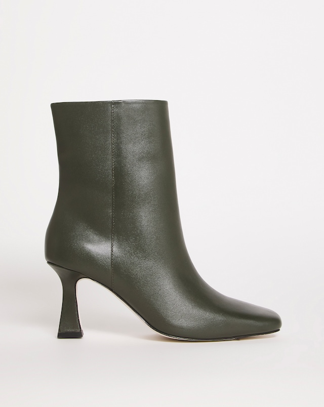 Leather Square Toe Boot - Extra Wide Fit (EEE)