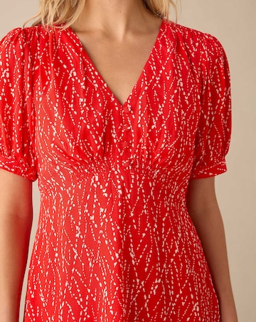 Ro&Zo Red Print Shirred Shoulder Short Dress