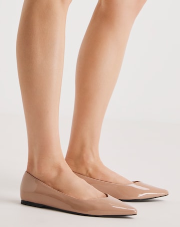 Benito Classic Sweetheart Cut Flat Shoes - Wide Fit (E)