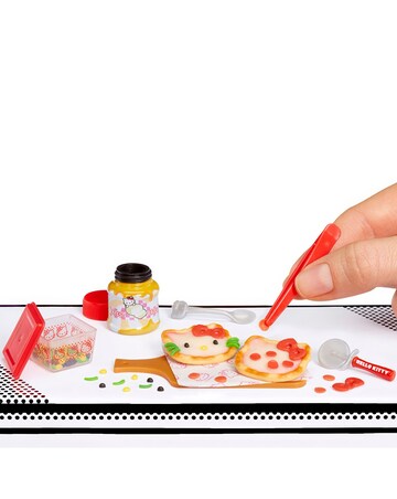 MGAs Miniverse: Make It Mini Hello Kitty and Friends Series 2 Collectible Asst