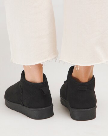 Darla Lowcut Fleece Lined Boots Standard D Fit