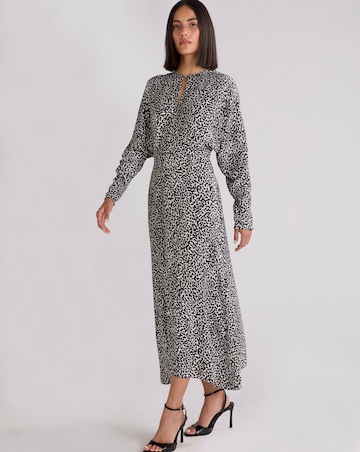 Ro&Zo Leopard Print Satin Batwing Sleeve Midaxi Dress