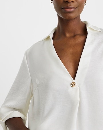 Button Detail Collar Popover Top