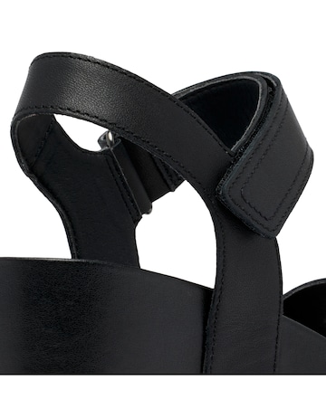 Sorel Joanie IV Y Strap Wedge