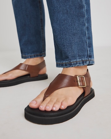 Lumina Toe Post Buckle Sandal - Wide Fit (E)