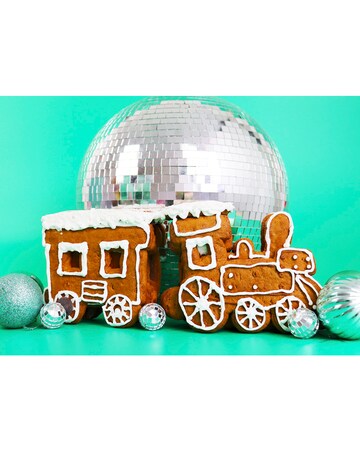 Treat Kitchen DIY Gingerbread Train