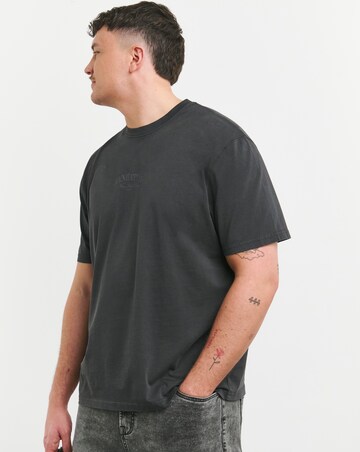 Relaxed Fit Garment Washed Manhattan Graphic Tshirt
