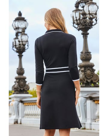 Sosandar Black and White Contrast Trim Zip Front Fit and Flare Jersey Dress