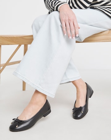 Pine Classic Leather Ballerinas - Wide Fit (E)