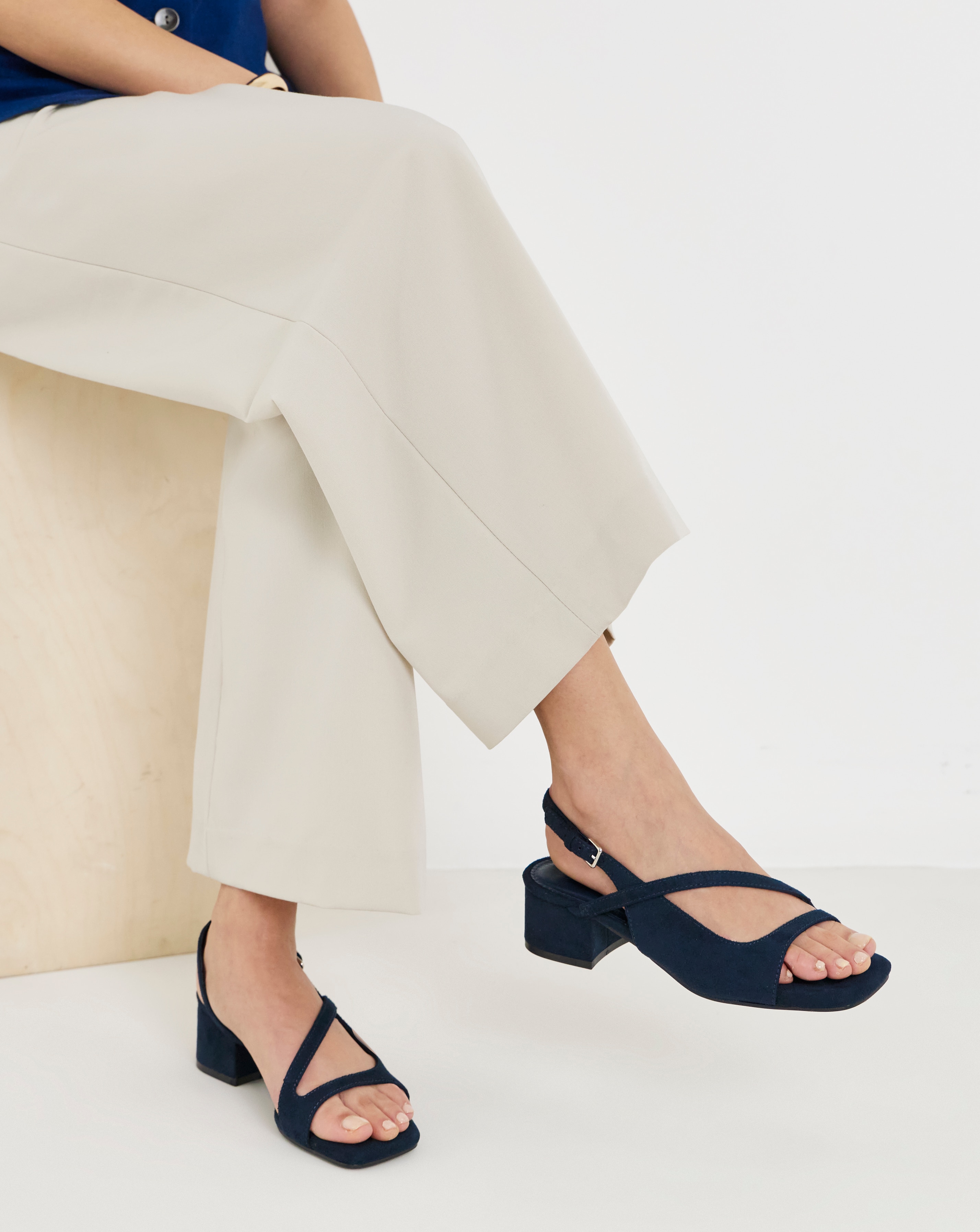 Hana　36 Hera Low Block Heel Crossover Slingback Sandals - Wide Fit (E