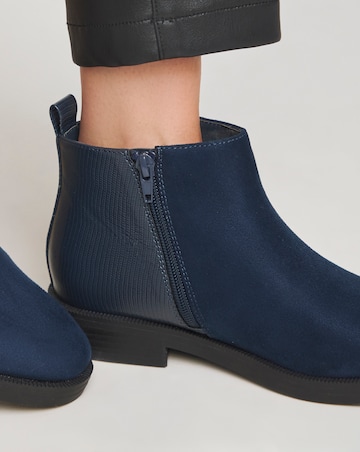 Verity Classic Zip Detail Ankle Boot - Extra Wide Fit (EEE)