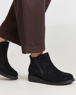 Heavenly Soles Rashida Low Wedge Chelsea Boots - Wide Fit (E)