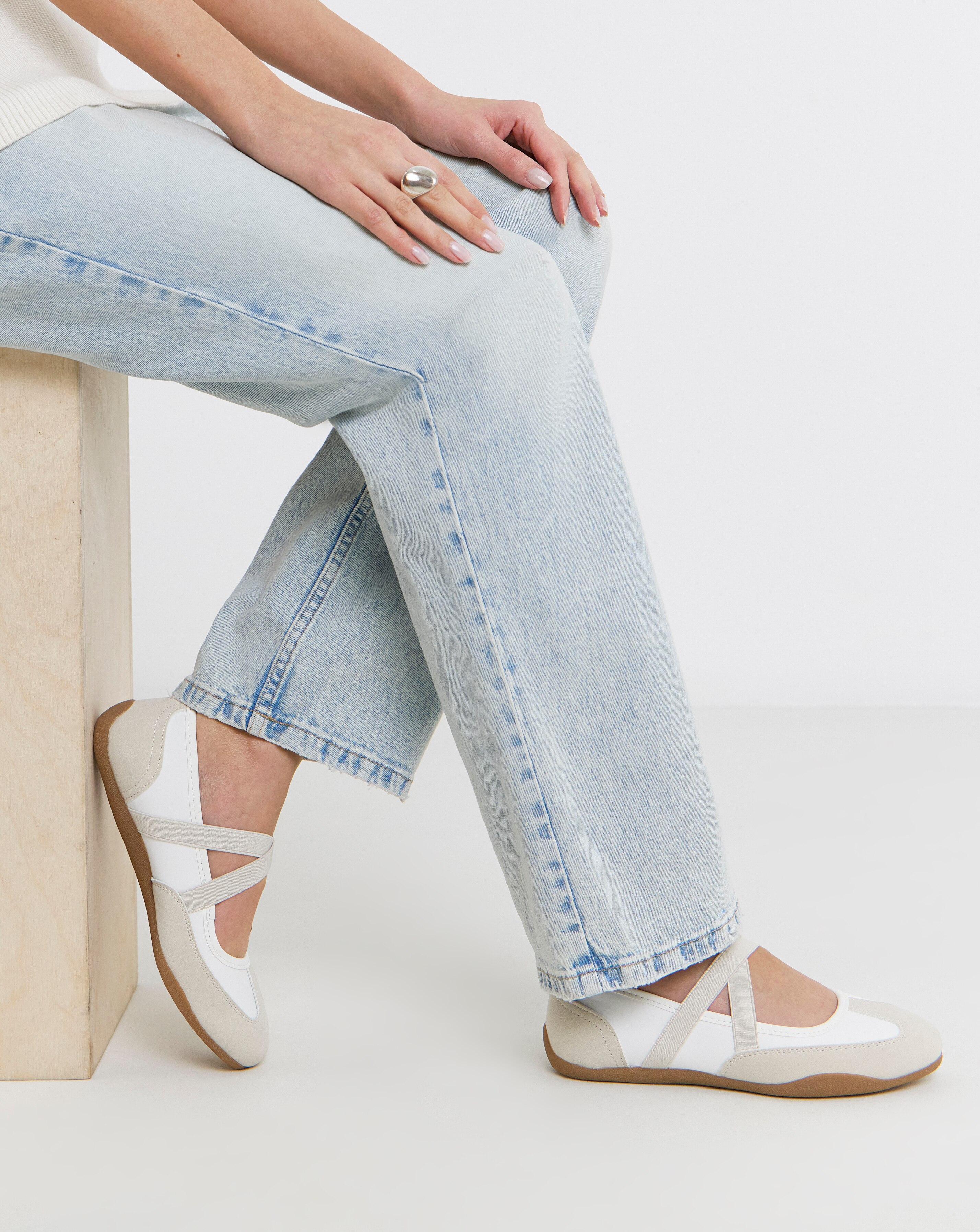 Vesper Balleria Trainers - Wide Fit (E)