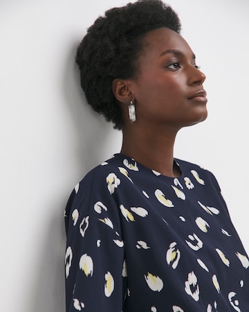 Crepe Printed Boxy Short Sleeve Top - Abstract Leopard