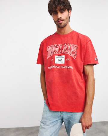 Tommy Jeans Archive Crimson T-shirt
