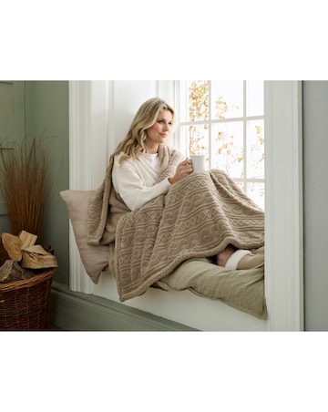 Cable Knit Sherpa Heated Throw 140x180cm - Taupe