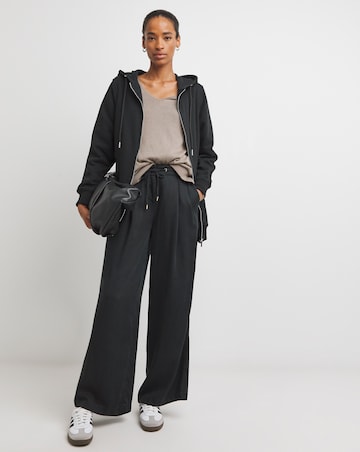 Black Longline Zip Hoodie