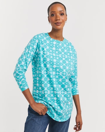 Printed Longline Curved Hem Top