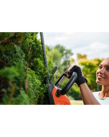 Flymo 18V SimpliCut 450 Cordless Hedge Trimmer 2.0Ah Battery & Charger