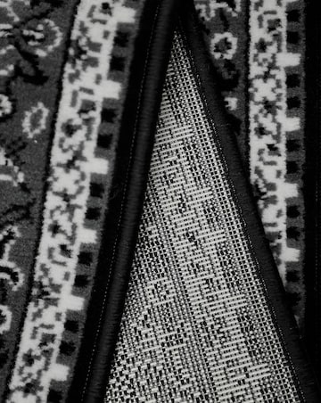 Traditional Medallion Woven Rug