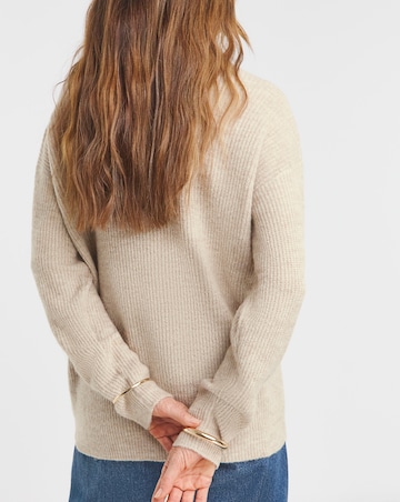 Oatmeal V Neck Jumper