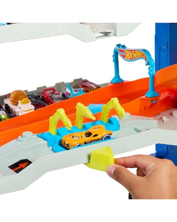 Hot Wheels City Ultimate Garage