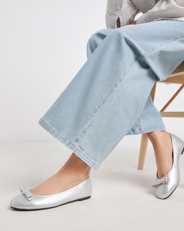 Simply Be Abundance Classic Bow Ballerina Shoes - Extra Wide Fit (EEE)